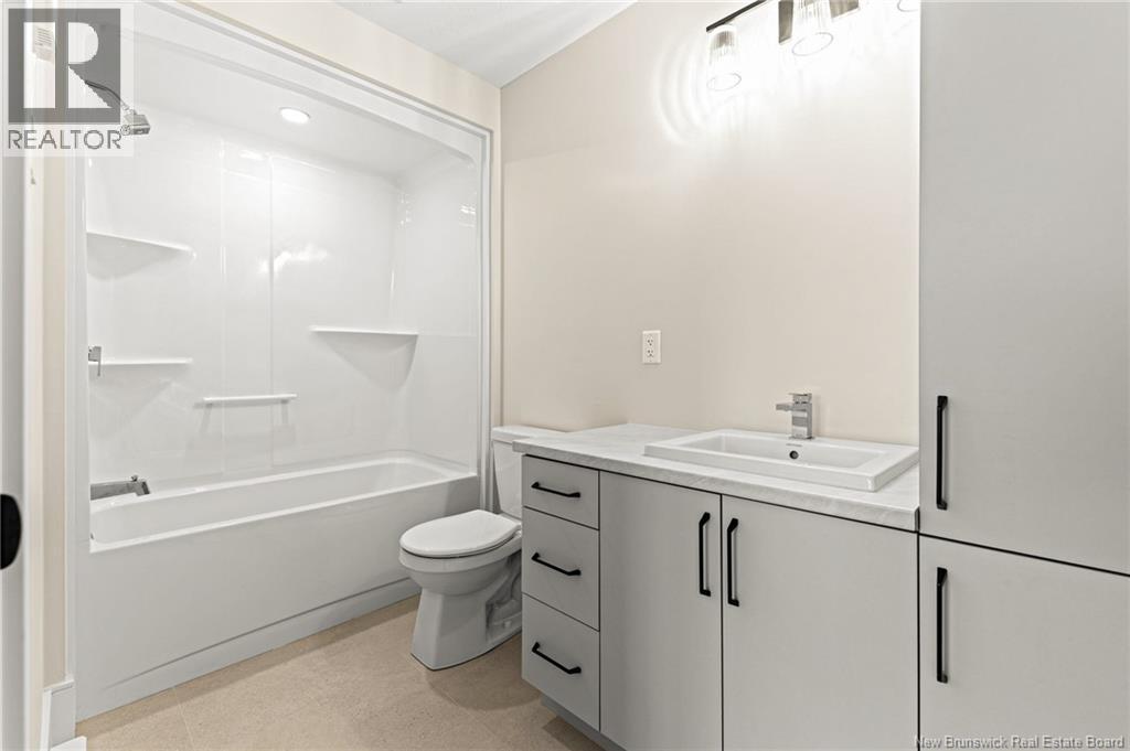 323 Lady Russell Street - 15