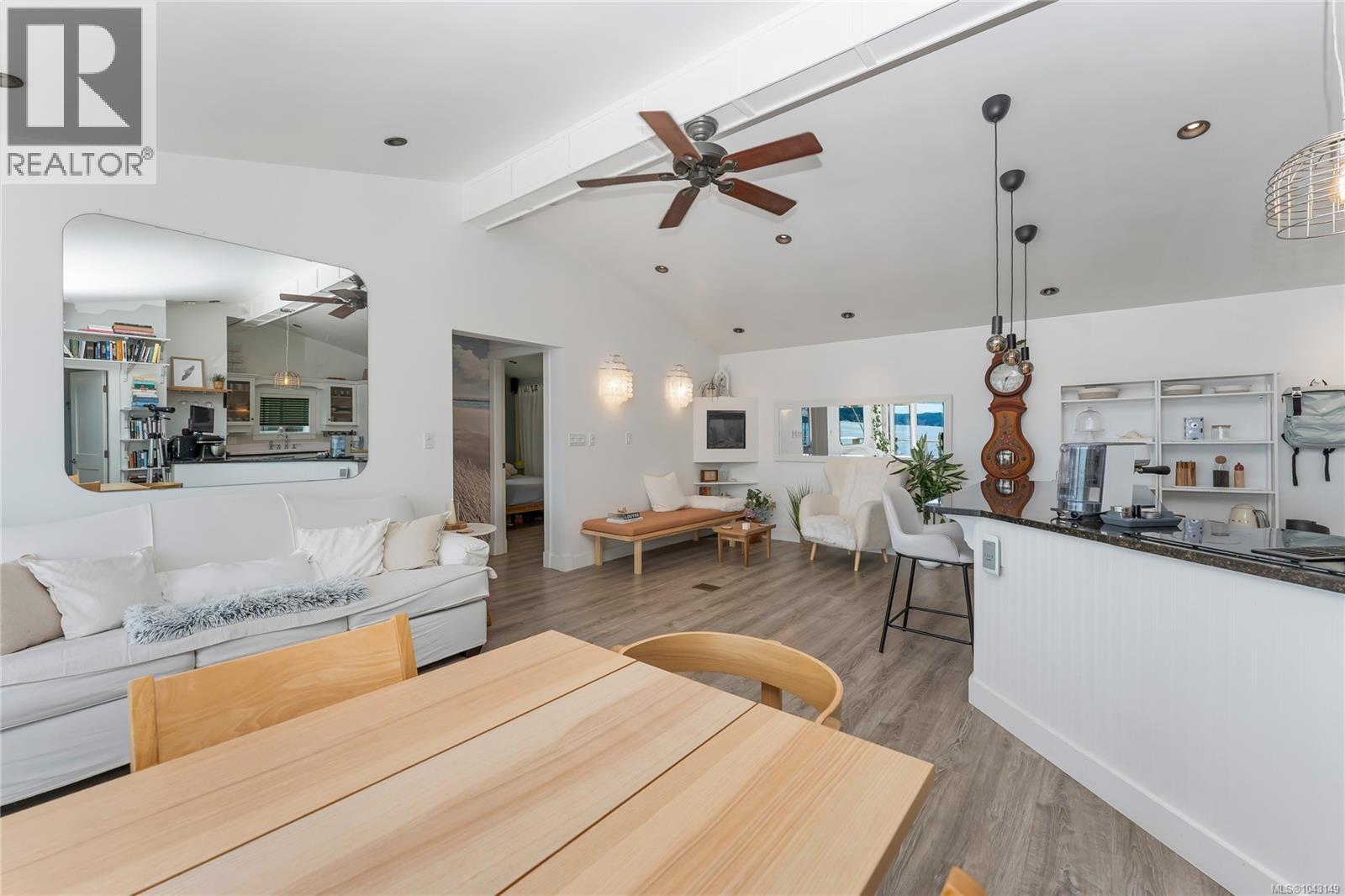 12 1723 Sandy Beach Rd, Mill Bay