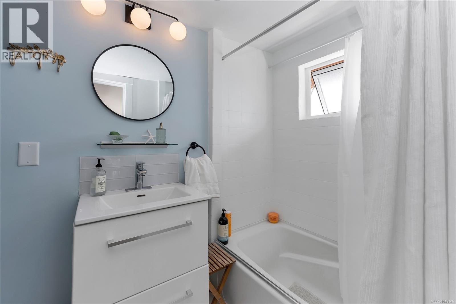 12 1723 Sandy Beach Rd, Mill Bay