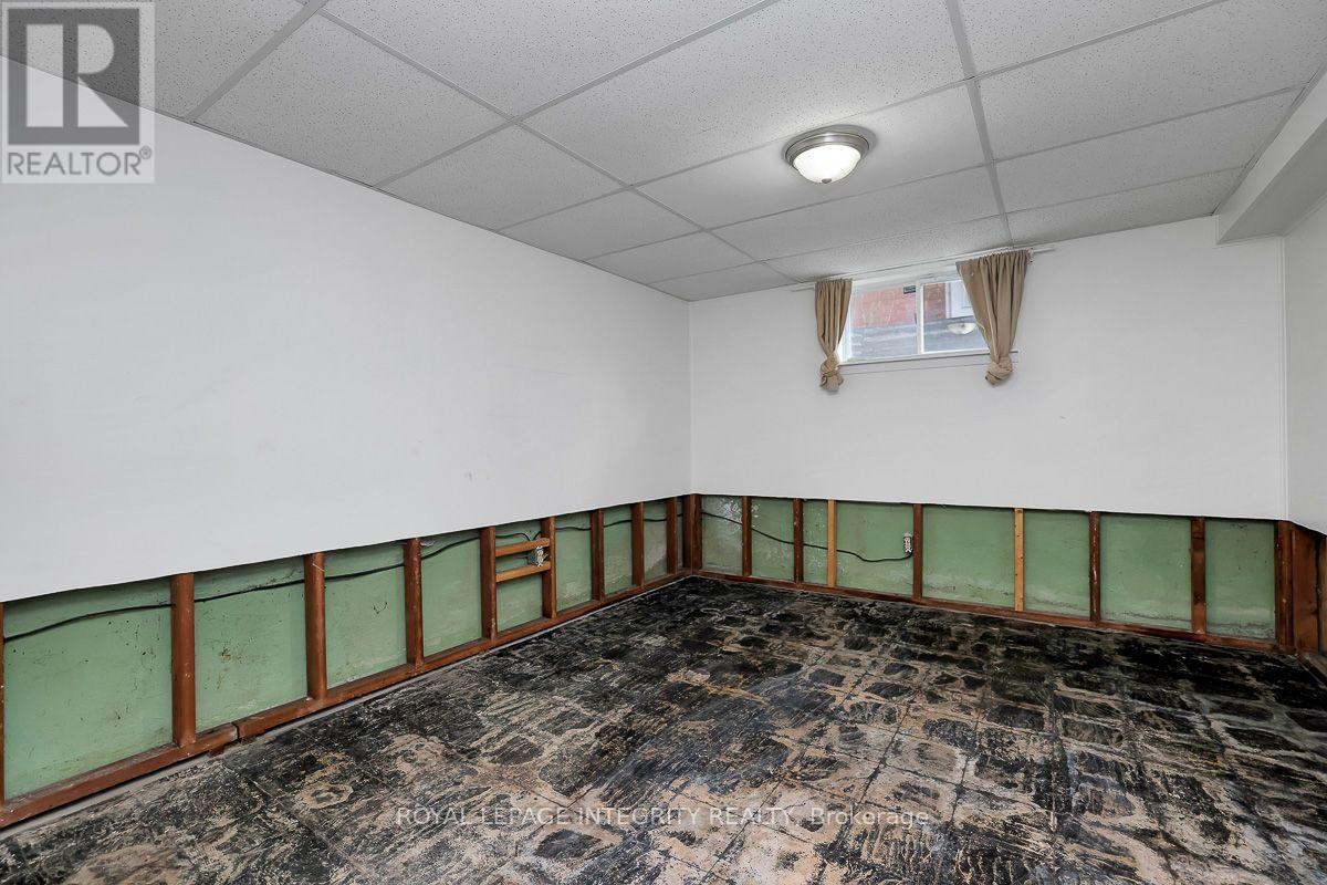 3 Bed, 1 Bath House for Sale in Ottawa – 1370 HIGHGATE ROAD, Ottawa – MLS# X13672898 - Image 35