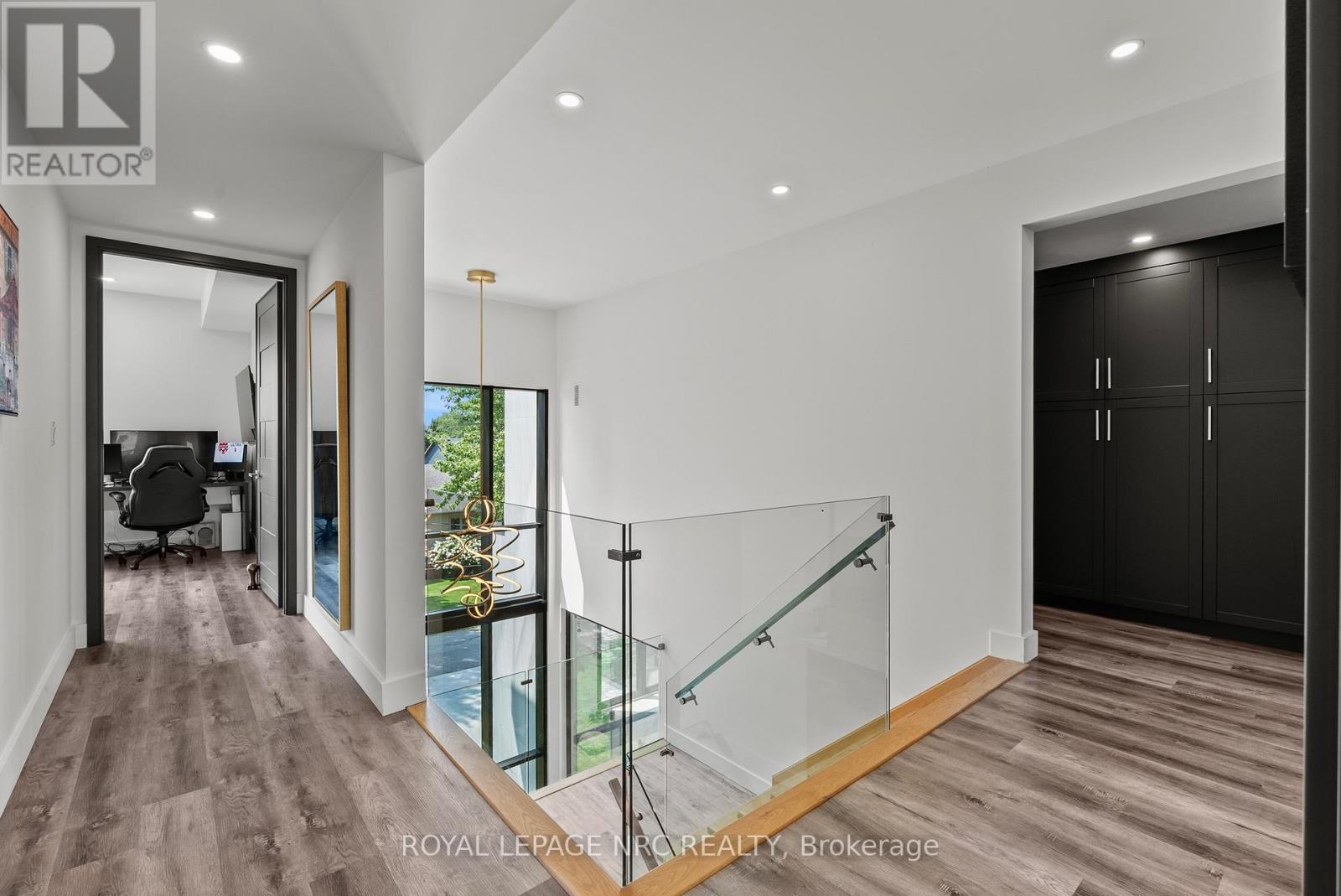 10 PAWLING STREET - 20