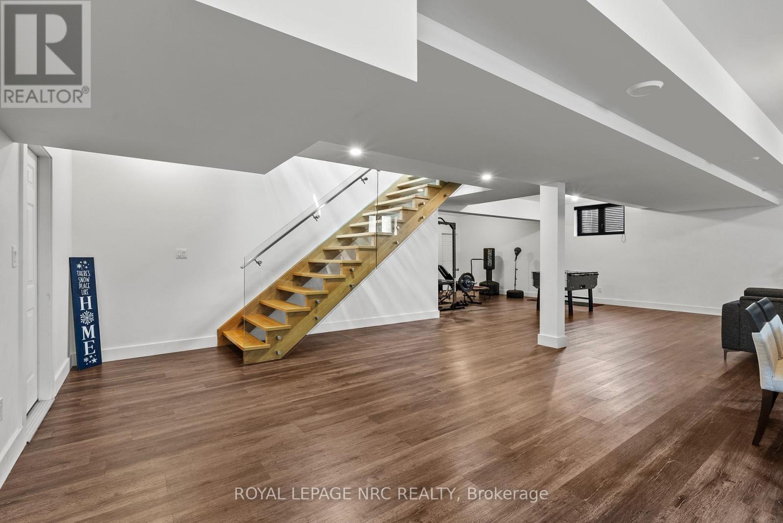 10 PAWLING STREET - 35