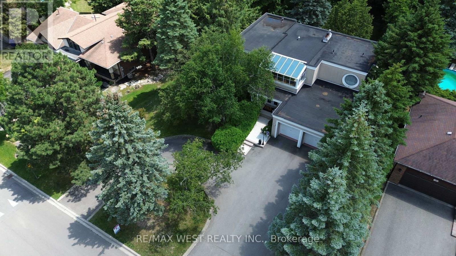 179 ELLIS AVENUE - 2