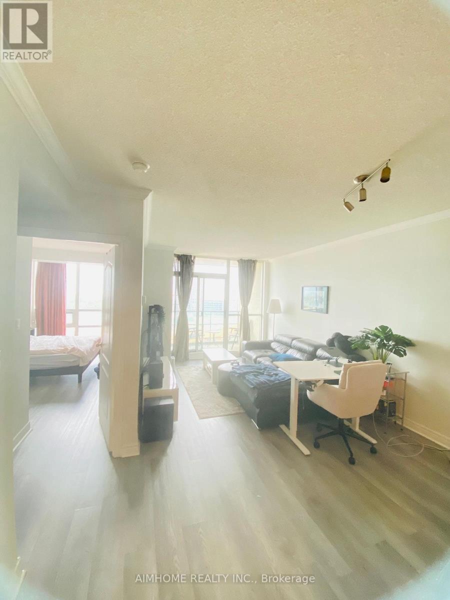 #1208 100 PROMENADE CIRCLE - Image 7
