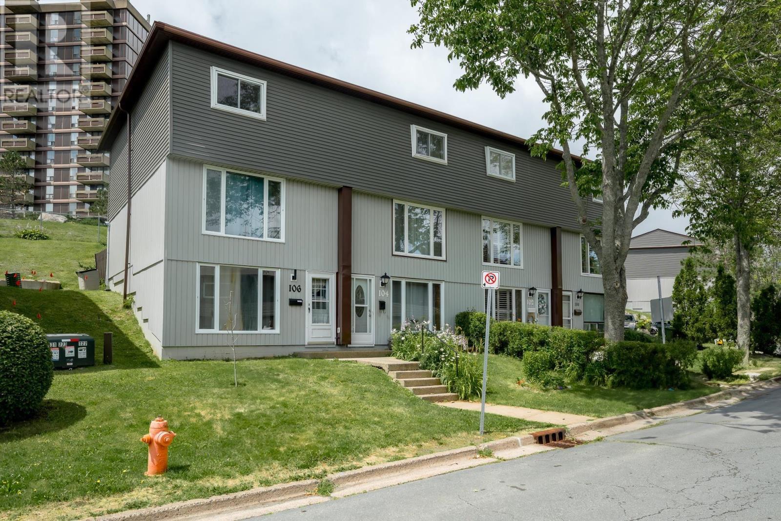 104 Bromley Road - 1