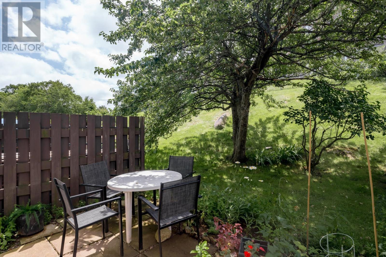 104 Bromley Road - 37