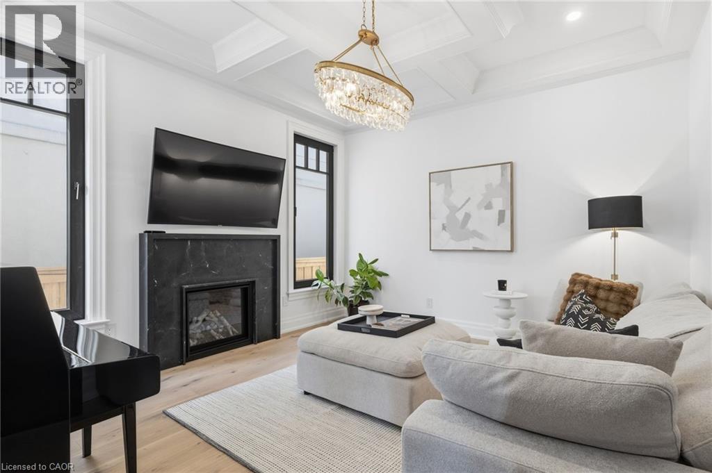 7 CAMPVIEW Road - Image 24