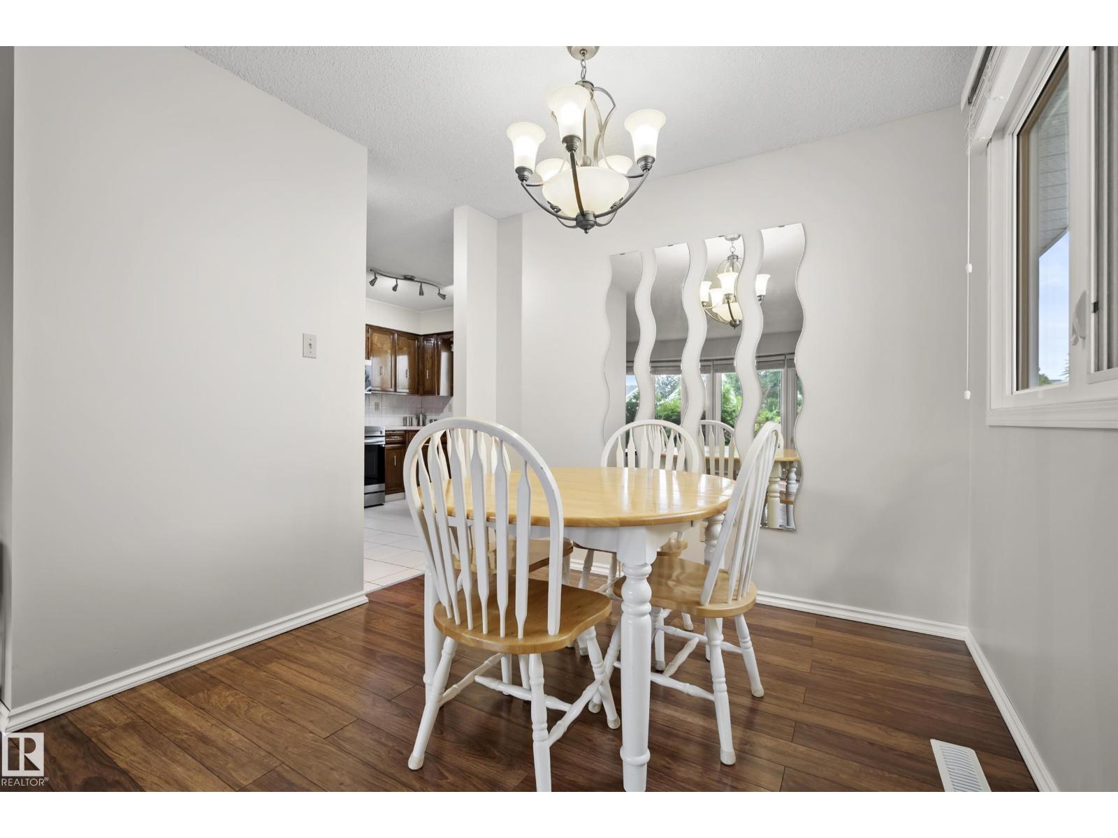 17312 105 ST NW - 5