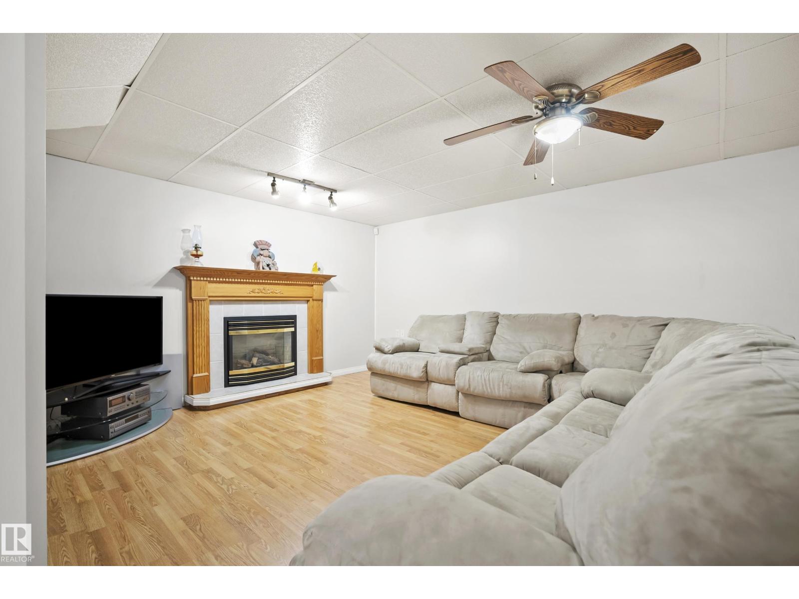 17312 105 ST NW - 4