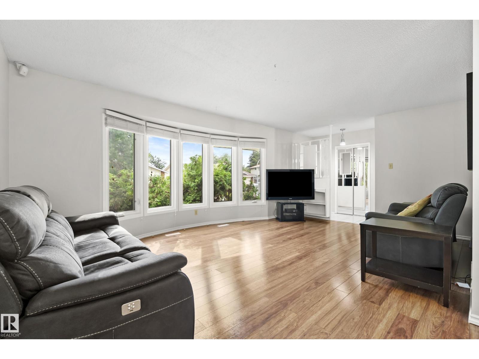 17312 105 ST NW - 3