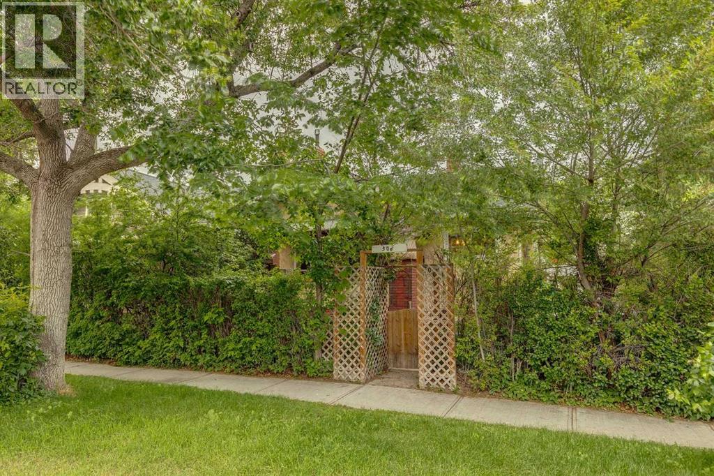 506 38 Avenue Southwest