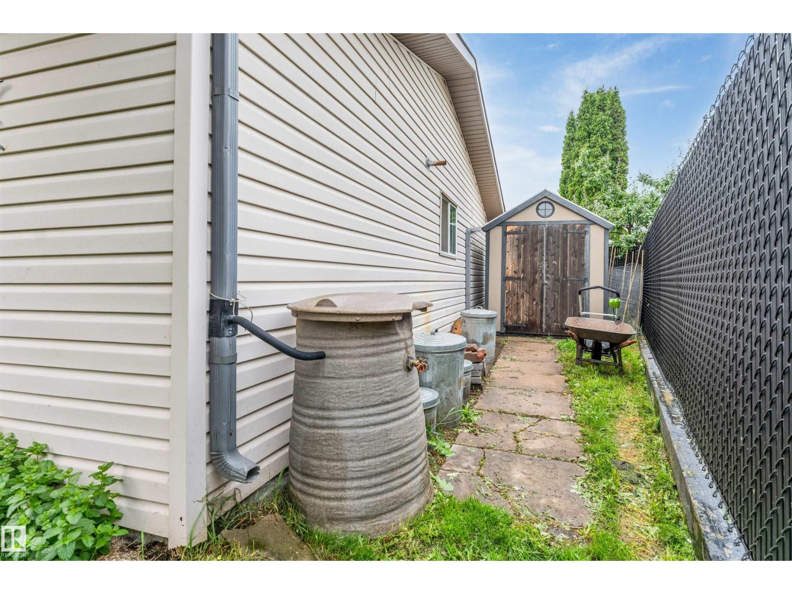 6008 37 AV NW - 4