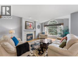 Kitchen - 1170 Caledonia Way, West Kelowna, BC V1Z3N6 Photo 11