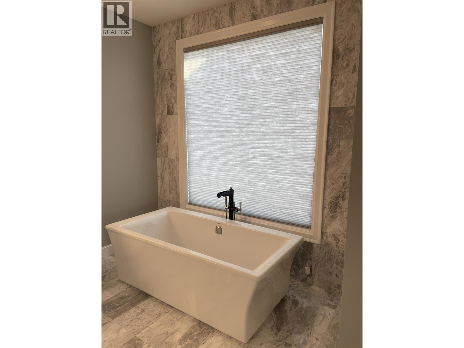 628 Hart Place - 28