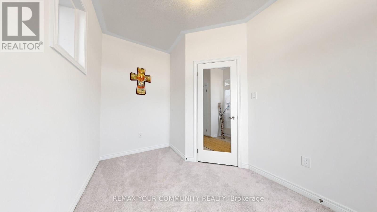 32 BAYCROFT BOULEVARD - Image 13