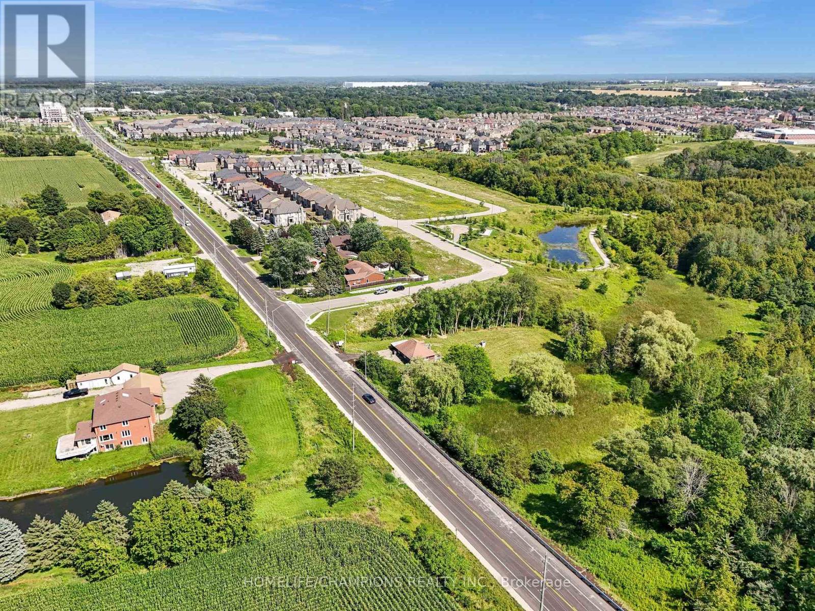 997 MOUNT ALBERT ROAD - Image 31