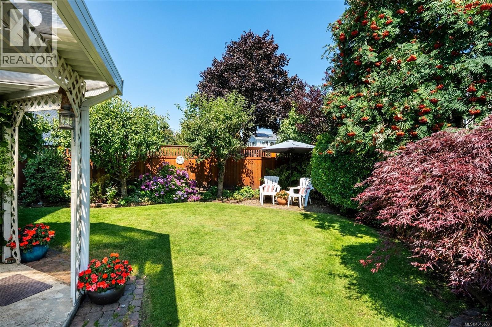 3141 Antrobus Cres - 45