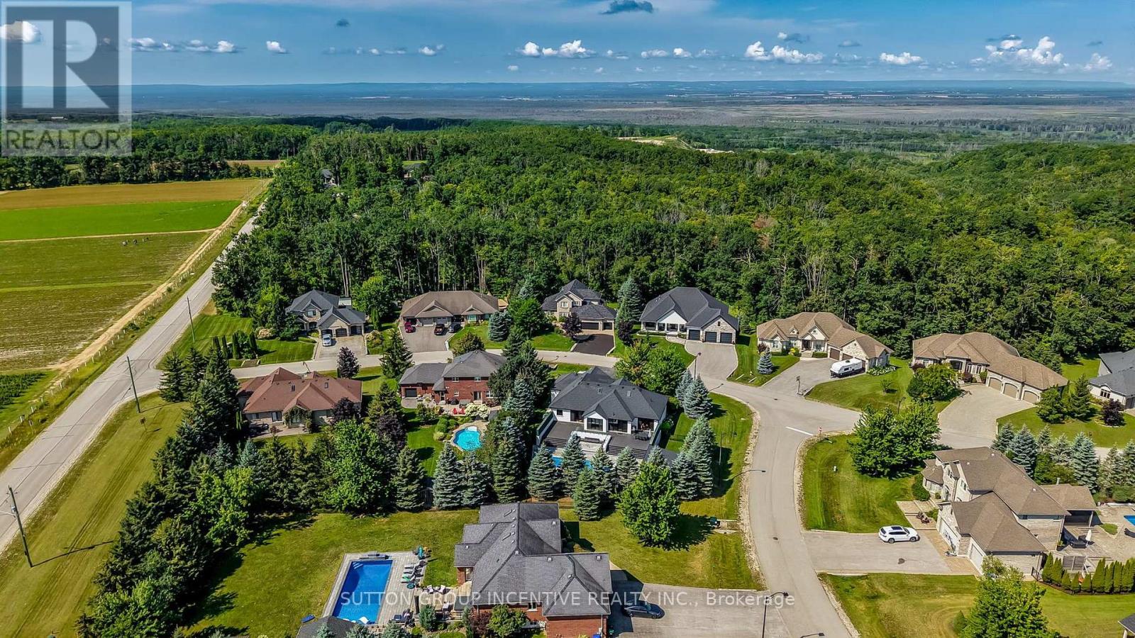 18 LLOYD COOK DRIVE W - 50