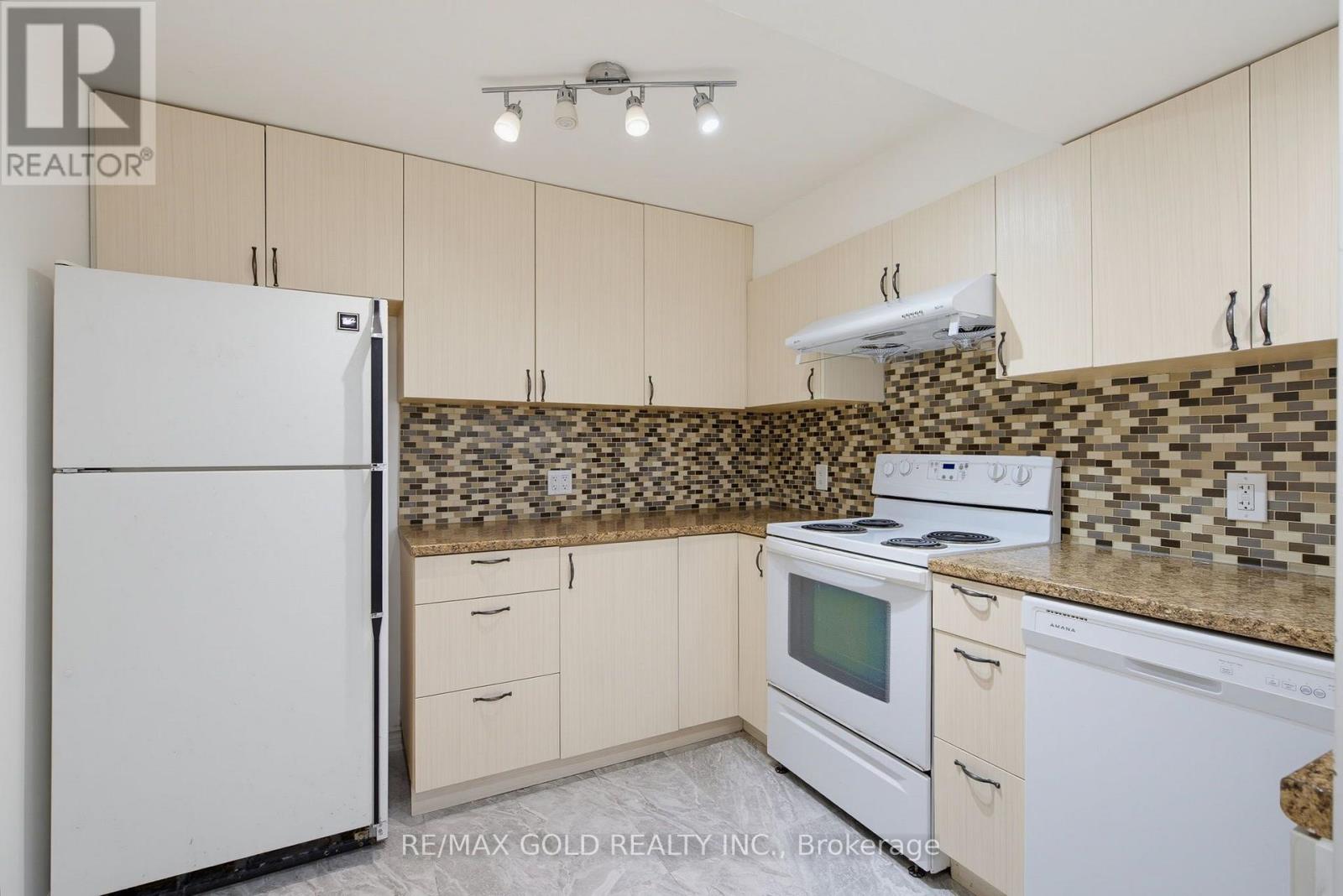 22 DURANGO DRIVE - 30