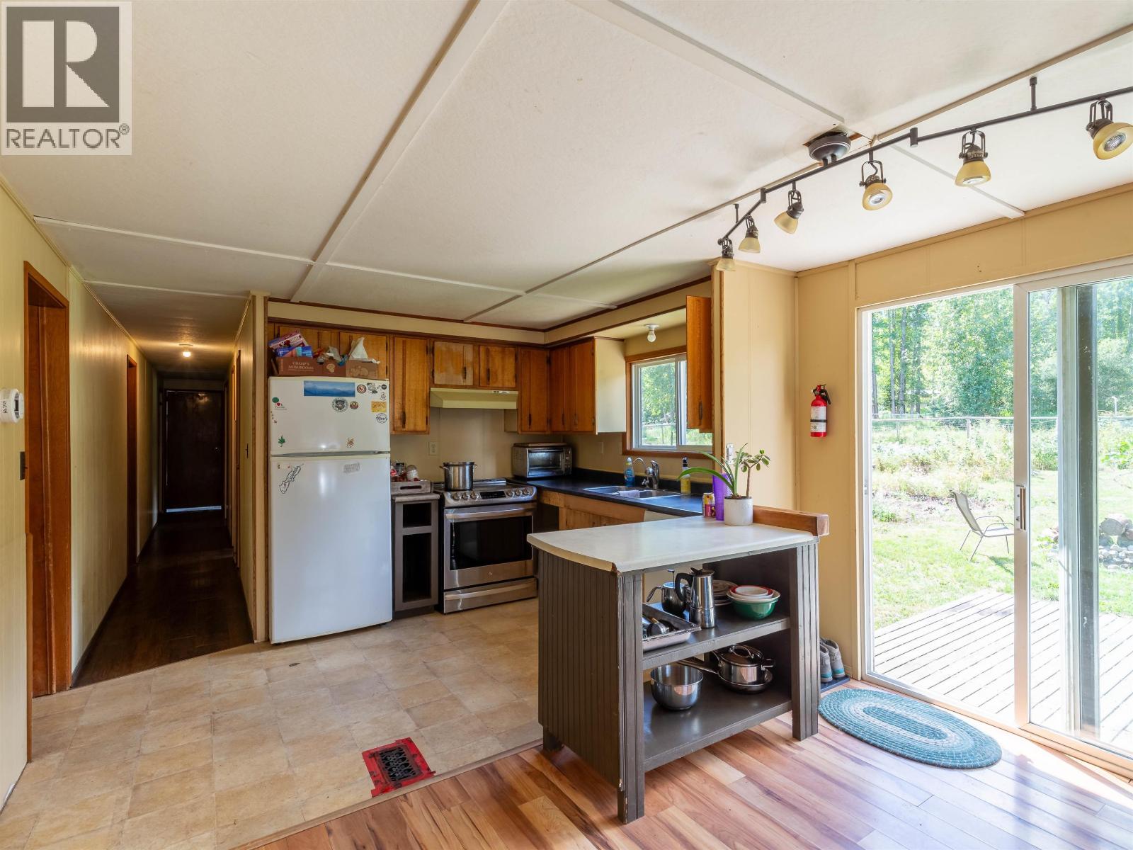 4141 WHALEN ROAD - 8