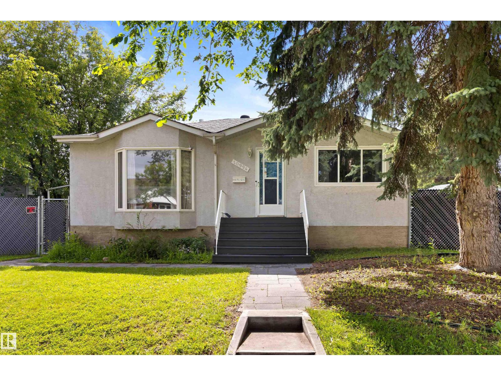 10994 135 ST NW - 1