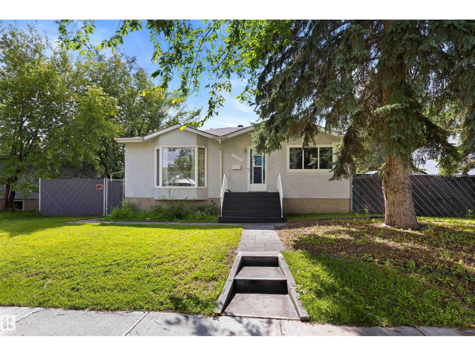10994 135 ST NW - 2