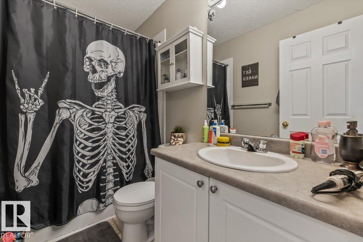 67 VENTURA Street - Photo 17