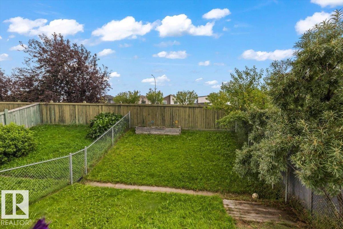 67 VENTURA Street - Photo 32
