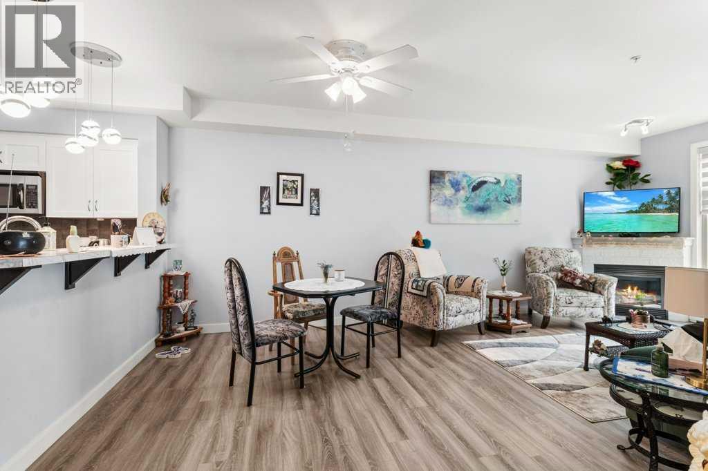 100 Lakeway Boulevard - Photo 10