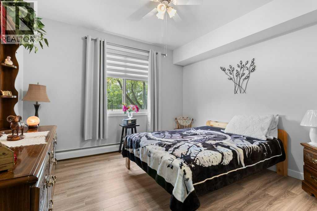 100 Lakeway Boulevard - Photo 12