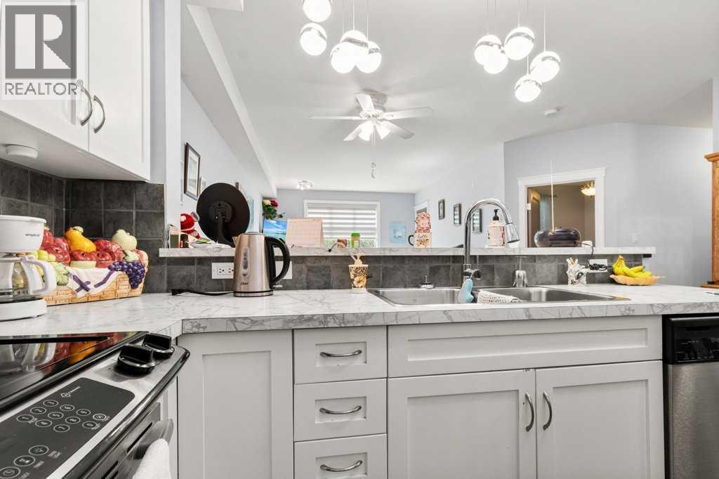 100 Lakeway Boulevard - Photo 6