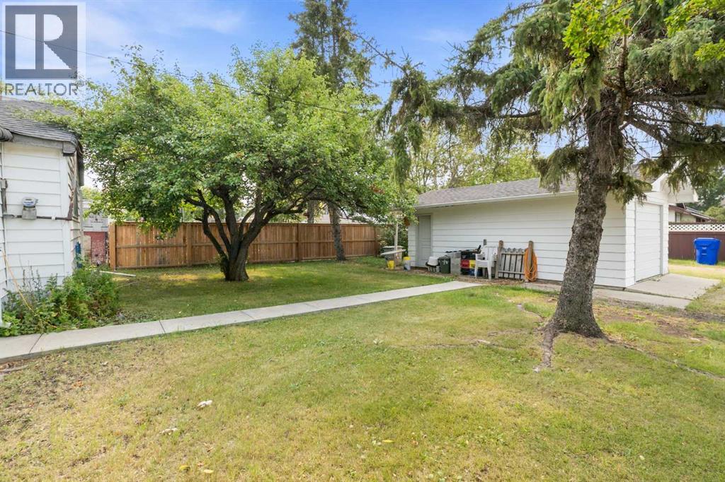 4737 48 Street - Photo 33
