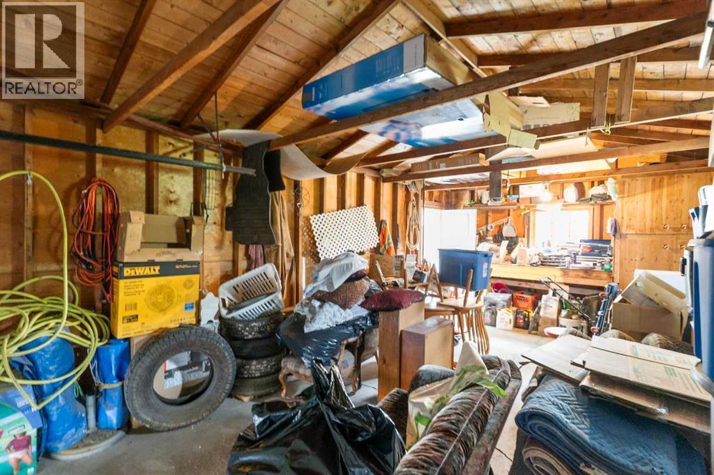 4737 48 Street - 32