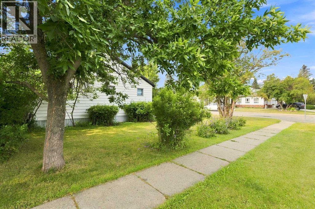 4737 48 Street - Photo 34