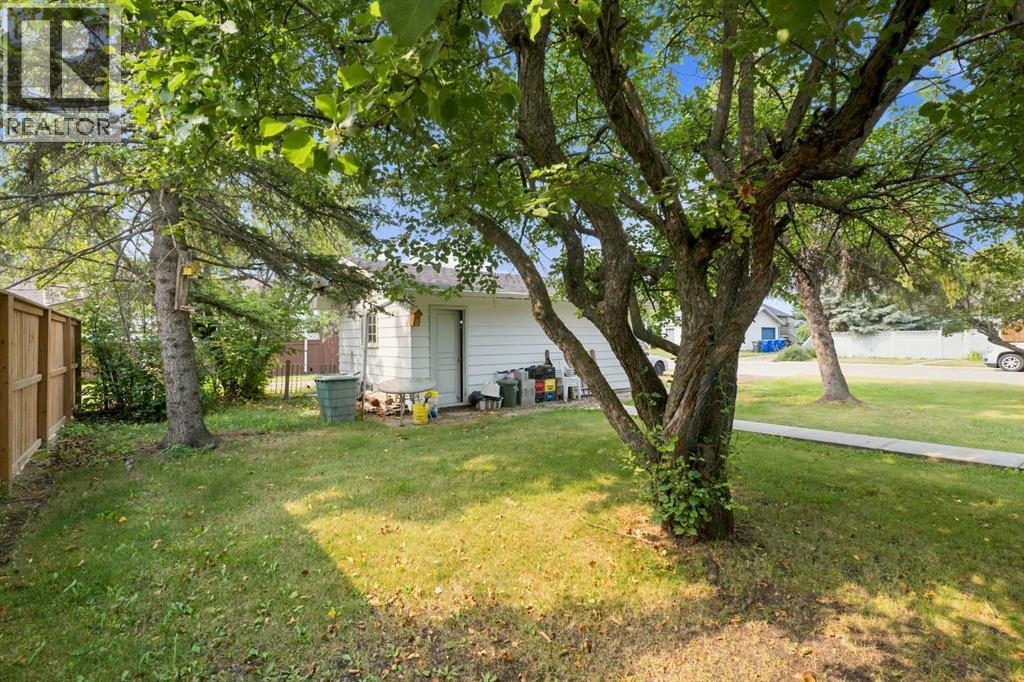 4737 48 Street - Photo 28
