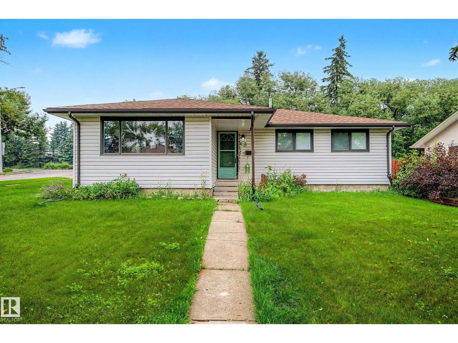 48 Aspen Crescent