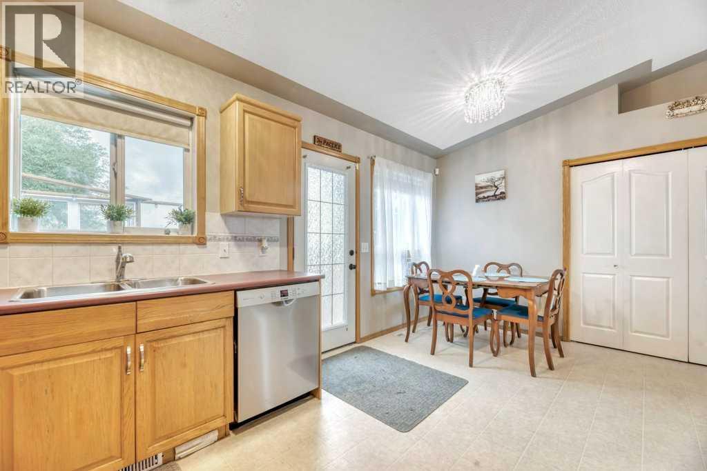 1907 Strathcona Terrace - Photo 25