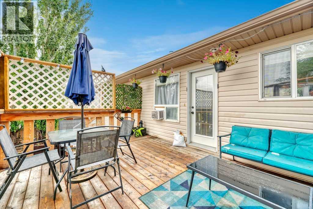 1907 Strathcona Terrace