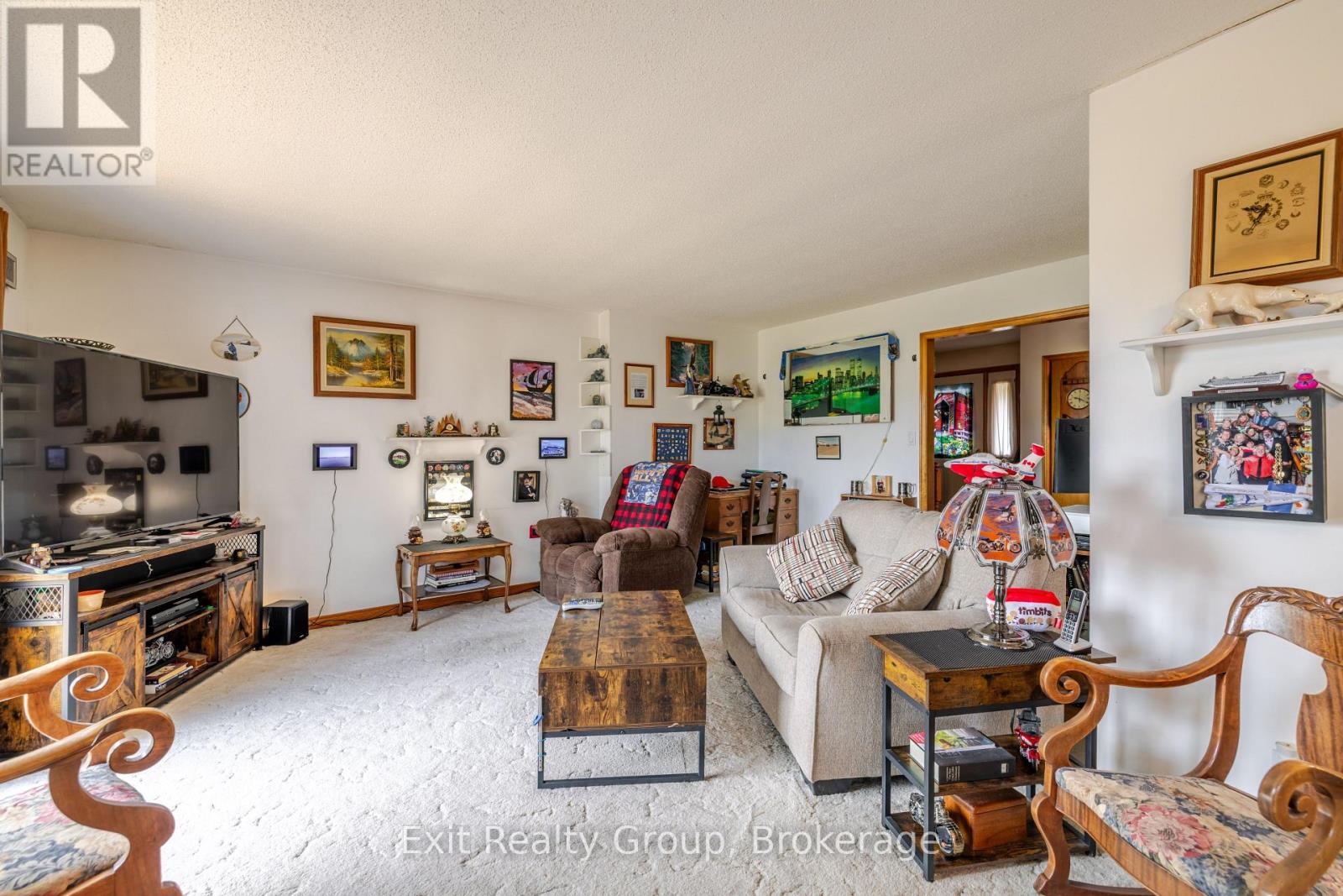 7 DUNNETT DRIVE - 14
