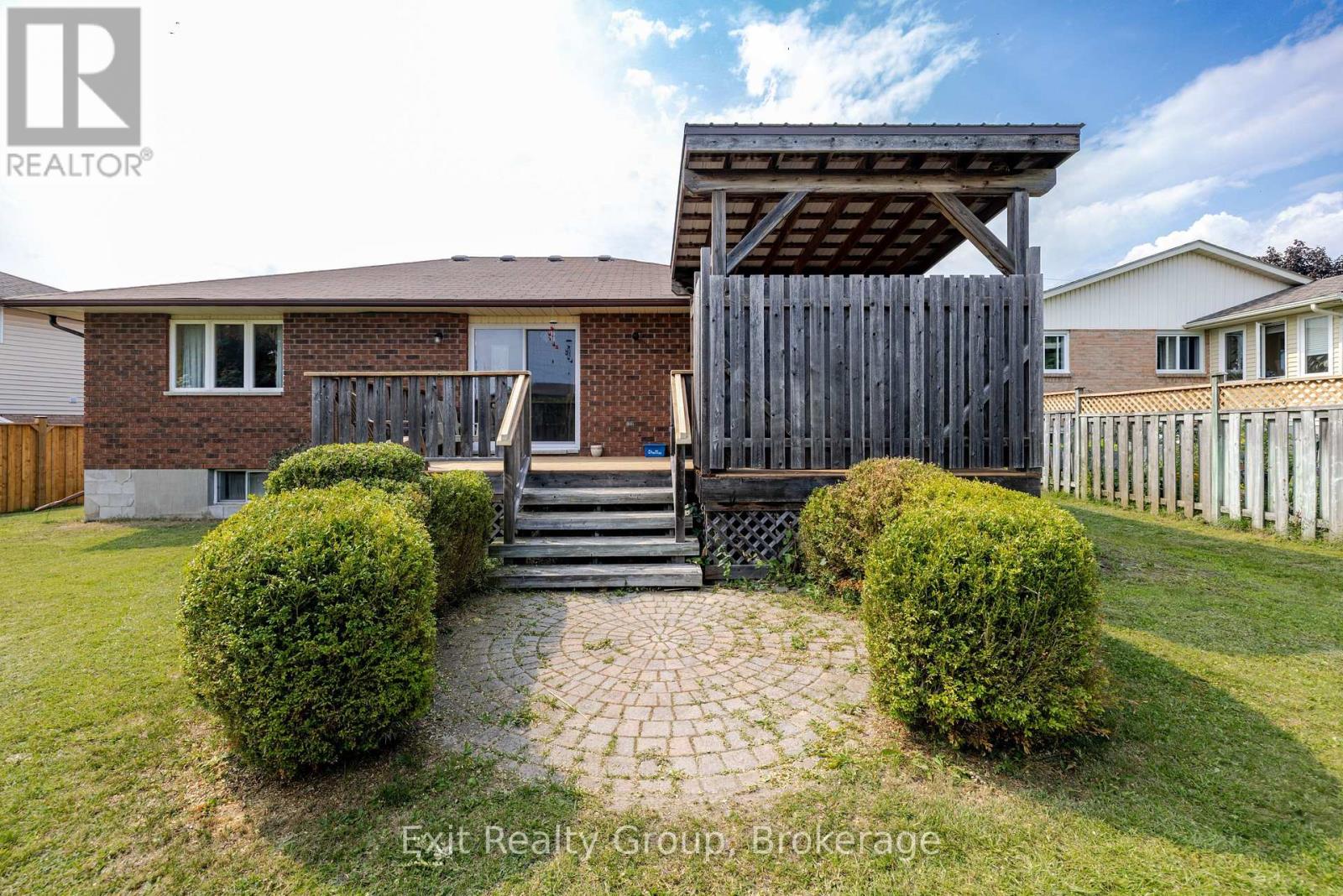 7 DUNNETT DRIVE - 42