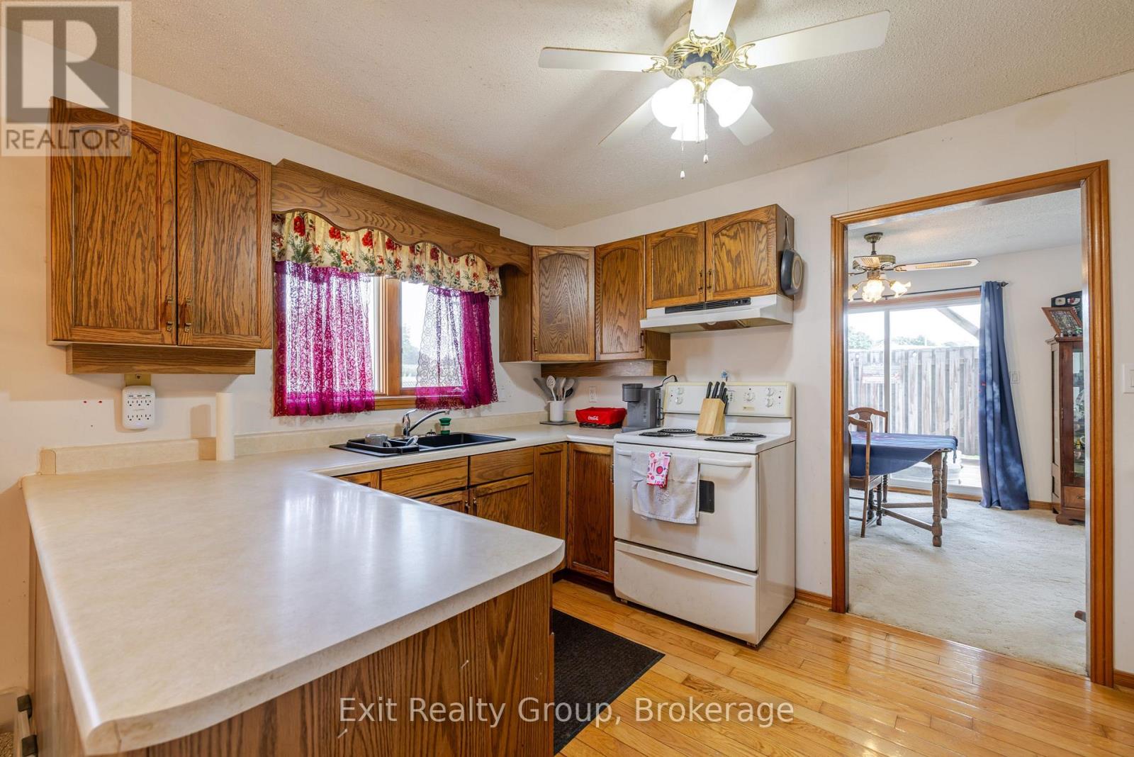 7 DUNNETT DRIVE - 9