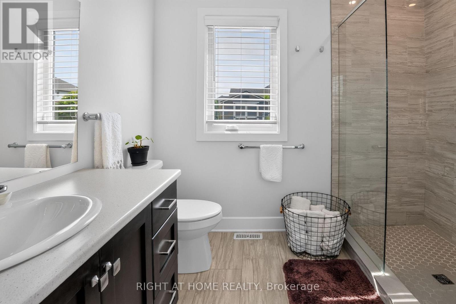 57 TALBOT GROVE LANE - Image 17