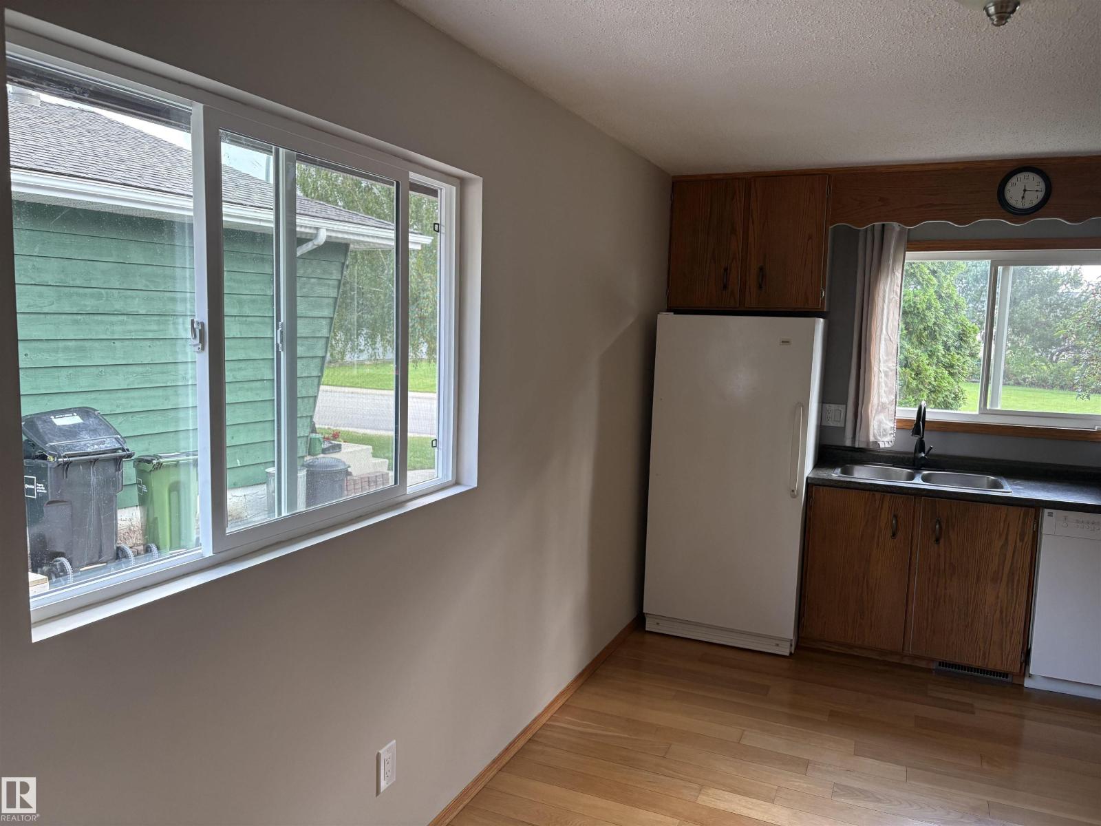 13831 23 Street NW - Photo 19