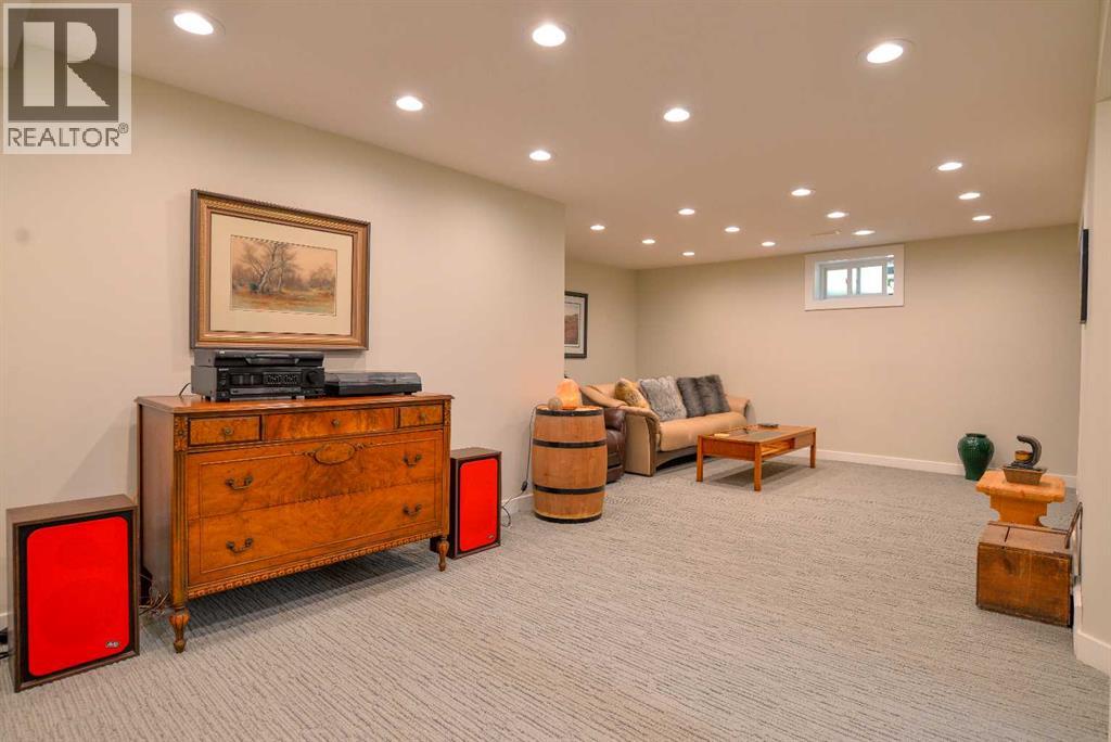 361 Capri Avenue Northwest - Photo 39