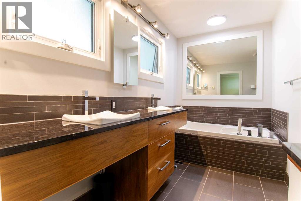 361 Capri Avenue Northwest - Photo 27