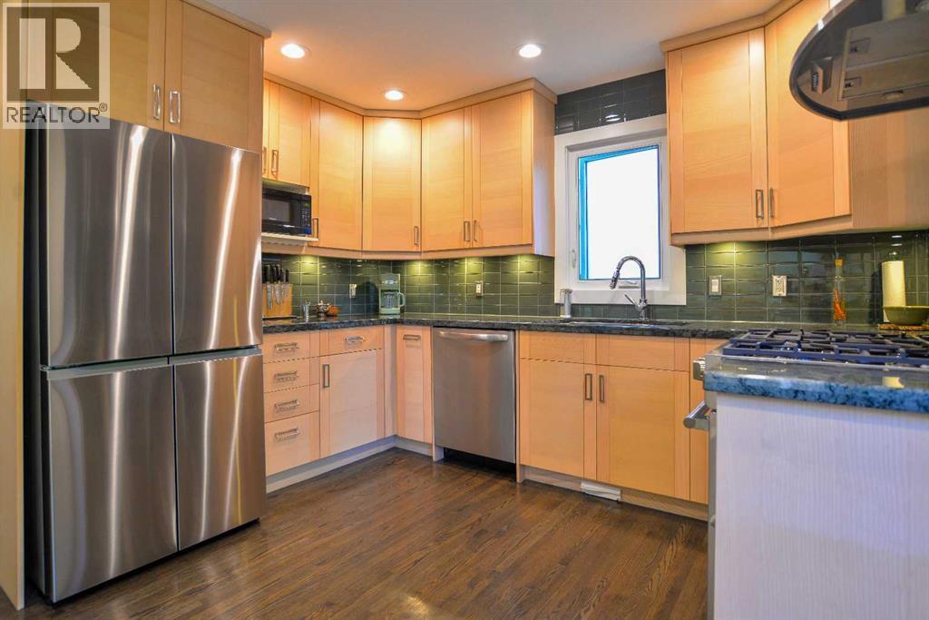 361 Capri Avenue Northwest - Photo 11