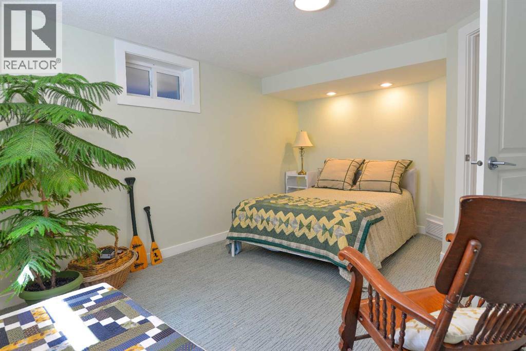 361 Capri Avenue Northwest - Photo 35
