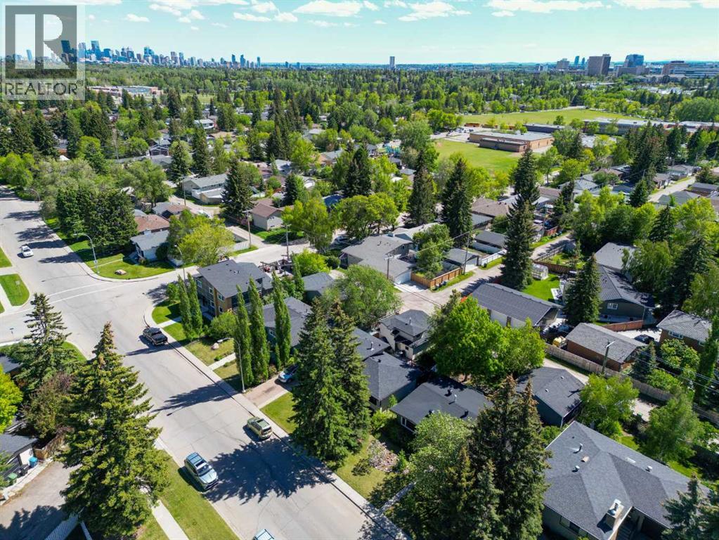 361 Capri Avenue Northwest - Photo 5