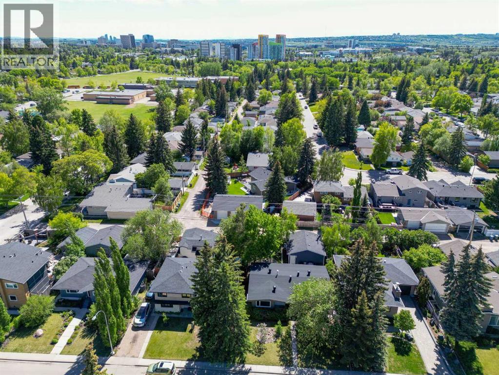 361 Capri Avenue Northwest - Photo 44