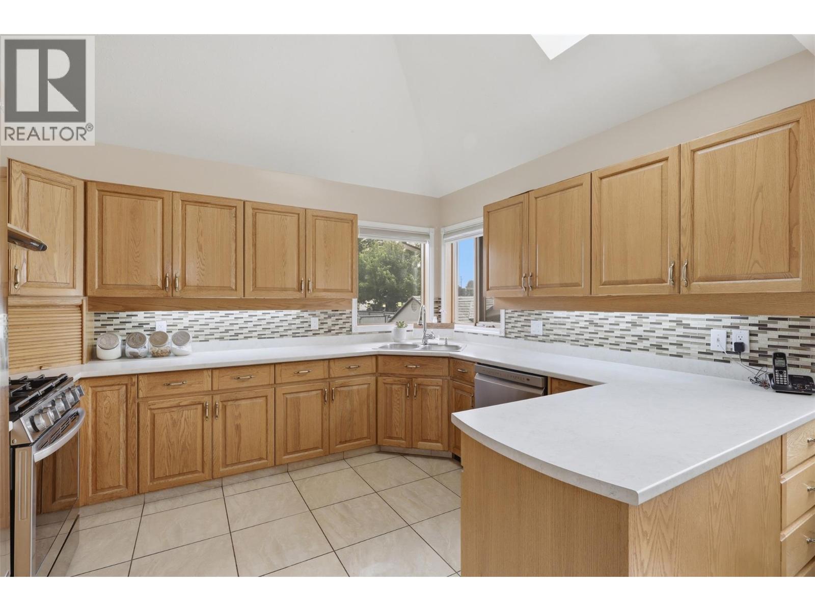864 Nicolani Drive - Image 17